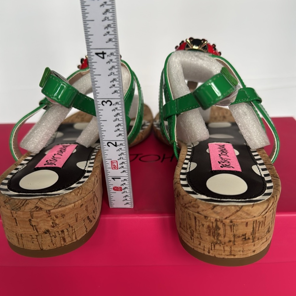 BETSY JOHNSON Buggy Women's Ladybug Embellishment Slingback Sandals Size 6M NEW - Picture 6 of 13